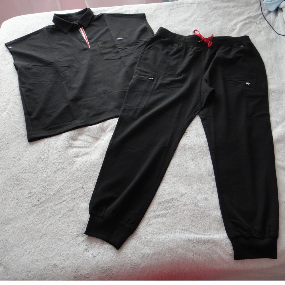 Mediclo FYSEL Capri Scrub Top XL and Catalina Jogger Pants XXL Women's Scrub Set